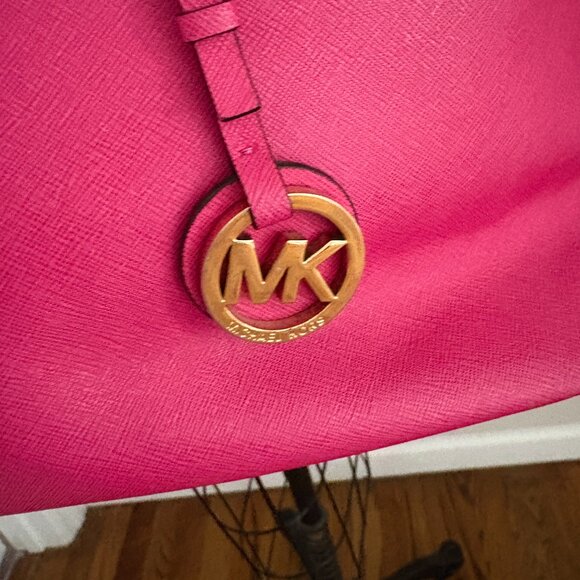 Michael Kors Jet Set Travel Leather Tote Fuschia Pink - Picture 3 of 14